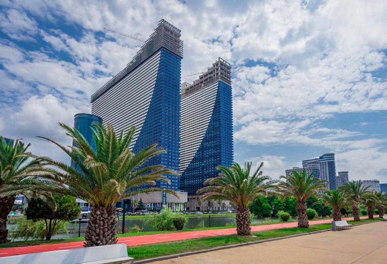 Hellobatumi Aparthotel Buitenkant foto