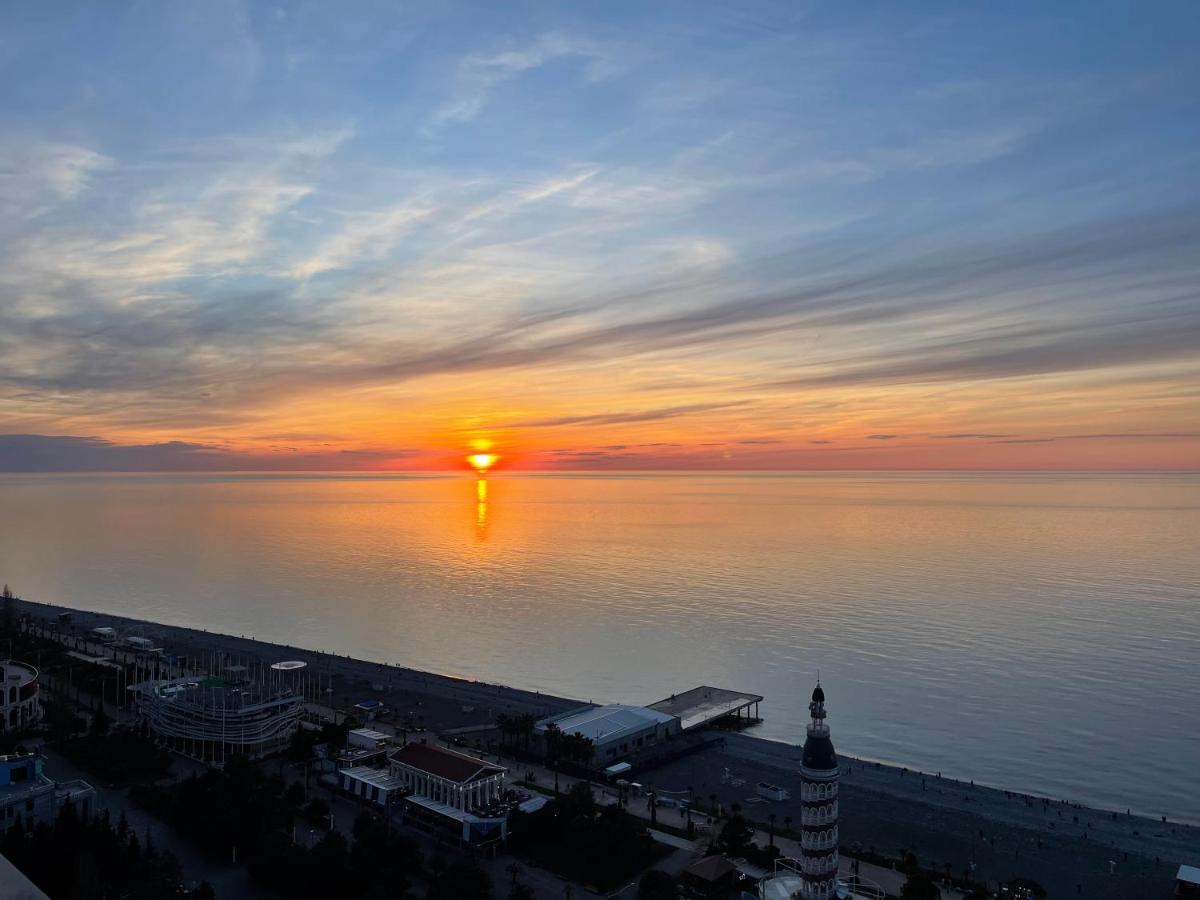 Hellobatumi Aparthotel Buitenkant foto