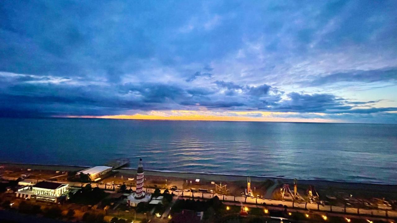 Hellobatumi Aparthotel Buitenkant foto